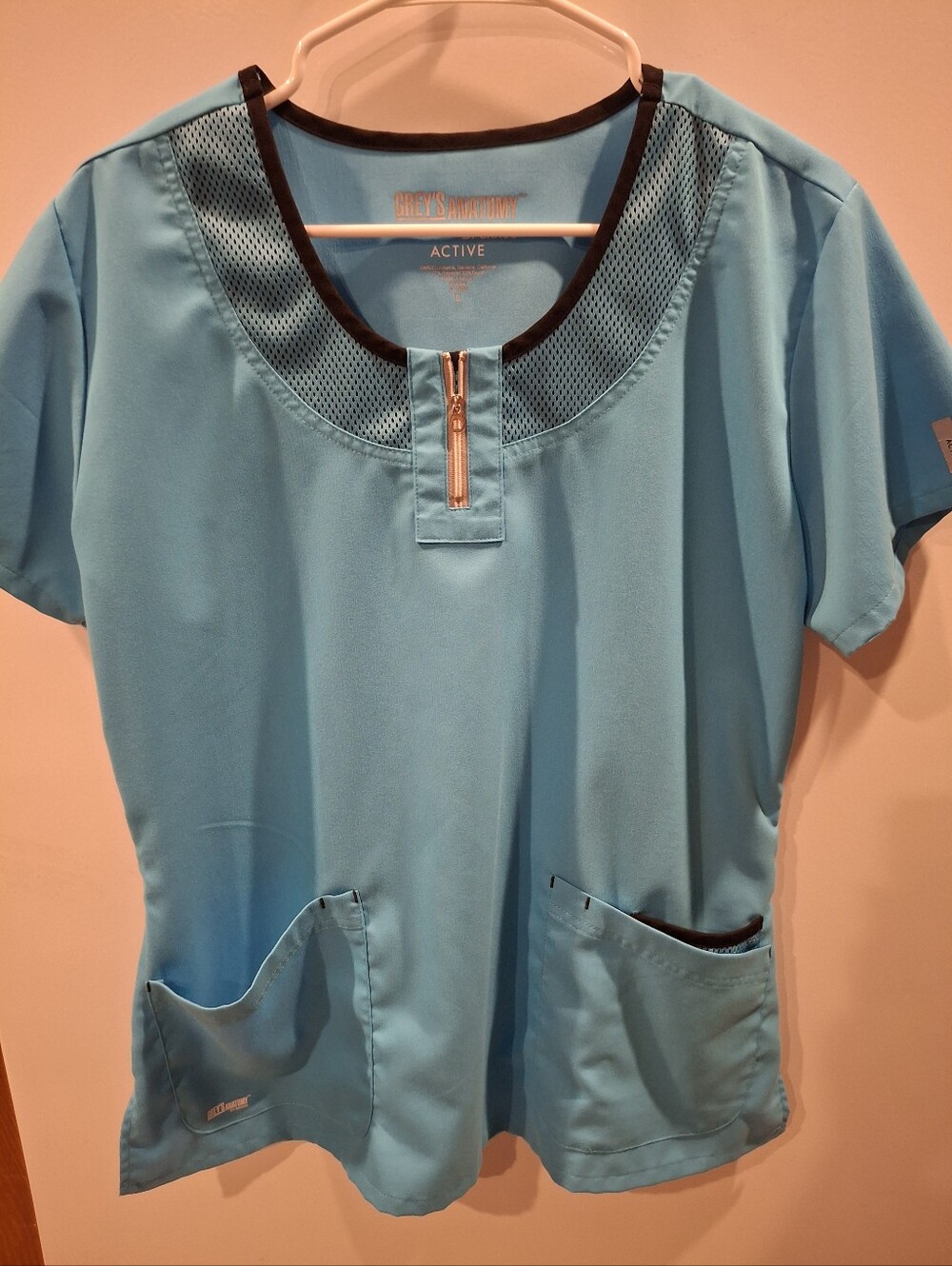 Grey's Anatomy Women's Aqua Short-Sleeve Zip Nursing Top